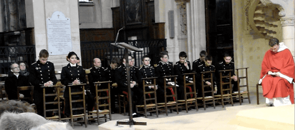 Le détachement d'élèves à la Messe 2019